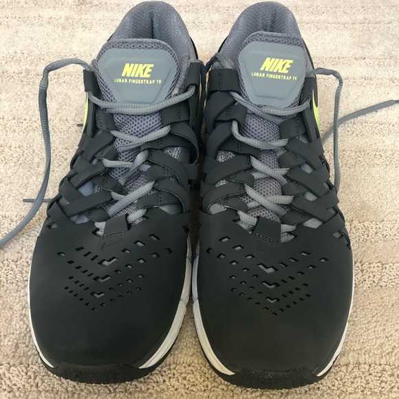 Nike running shoes - Picture 2 of 3